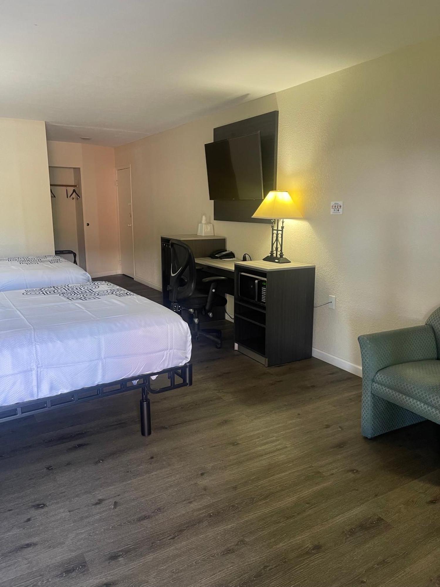 Bourbon Capital Inn Бардстаун Экстерьер фото