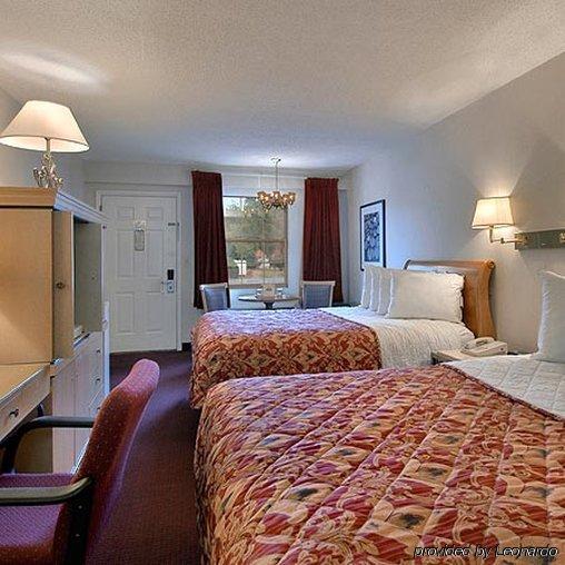 Bourbon Capital Inn Бардстаун Экстерьер фото
