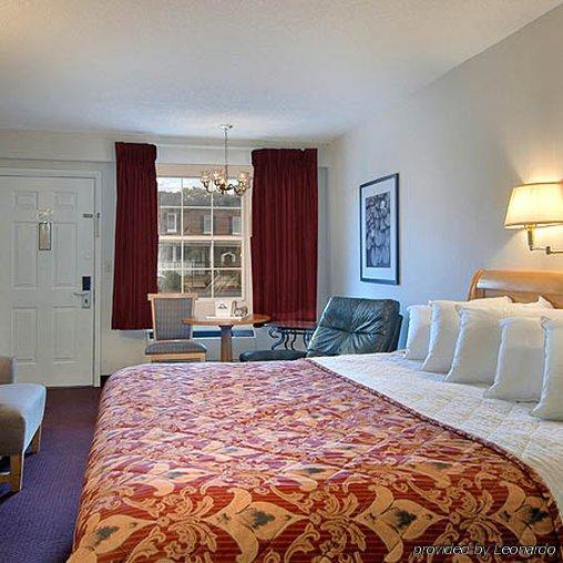 Bourbon Capital Inn Бардстаун Экстерьер фото