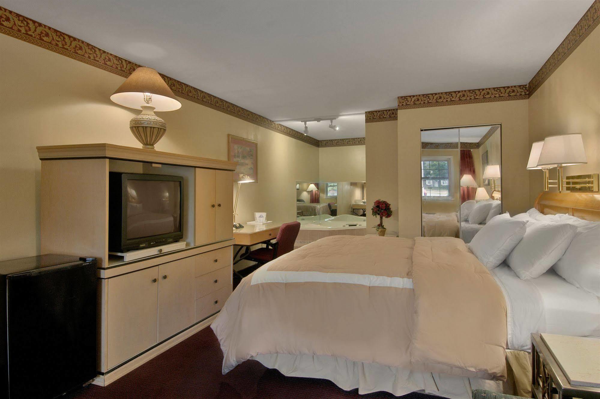 Bourbon Capital Inn Бардстаун Экстерьер фото
