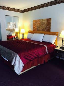 Bourbon Capital Inn Бардстаун Экстерьер фото